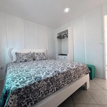 펜션 O Cantinho Do Sol 로리냐